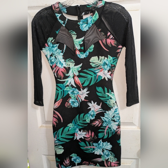 Guess Black Dress with Floral Design - Picture 1 of 6
